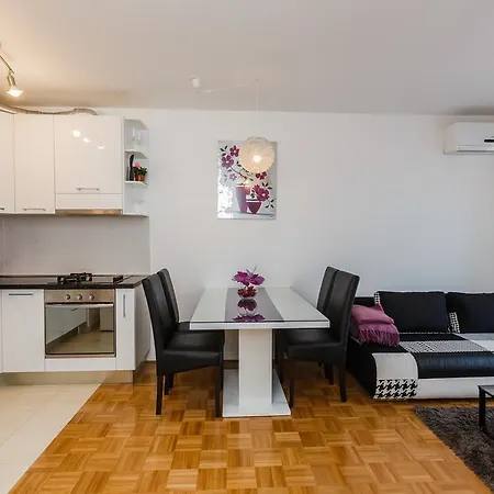 Apartman Hana Split Solin